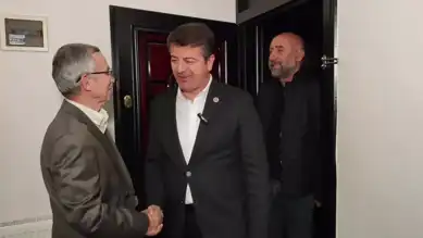 Belediye Başkanı, Emekli Öğretmene Öğretmenler Günü Ziyareti