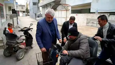 Adıyaman Belediyesi Engelli Vatandaşa Yeni Akülü Sandalye Temin Etti