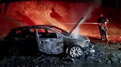 Adıyaman'da Seyir Halindeki Araç Yandı