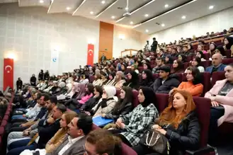 Üniversitede Coşkulu Öğretmenler Günü Kutlaması