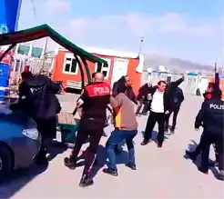 Adıyaman'da Depremzedeler Su İçin Sokakta!