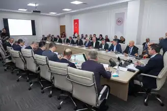 Bakan, Deprem Bölgesinde Koordinasyon Toplantısı Yaptı