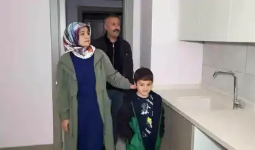 Depremzede Ailenin Bakan'a Teşekkürü