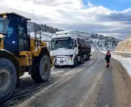 Besni'de Karla Kaplı Yollarda Yardım Eli!