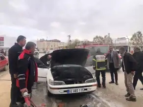 Besni'de Otomobilde Yangın!