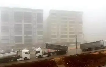Besni'de Yoğun Sis ve Yağmur Hayat!ı Felç Etti