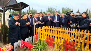 CHP Lideri Özel, Adıyaman'da Deprem Şehitlerini Anmış