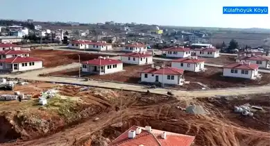 Külafhöyük'te Depremzedelere Yeni Evler Teslim Edildi