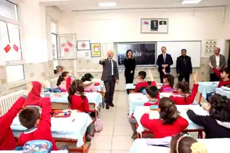 Vali Varol, Şehit Cem Özgül Okulunda Öğrencilerle Buluştu