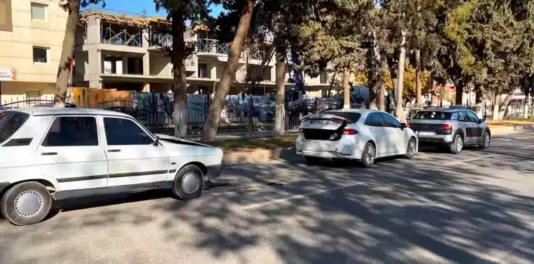 Adıyaman'da 3 Araç Çarpıştı: 1 Yaralı