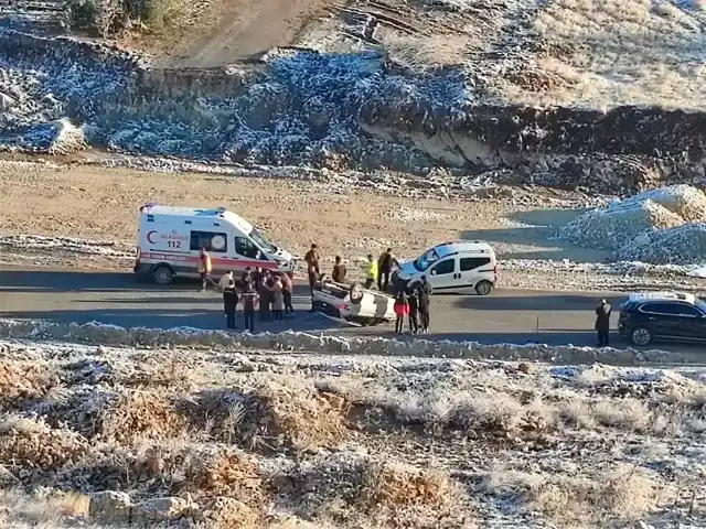 Adıyaman'da Trafik Kazası: 2 Yaralı
