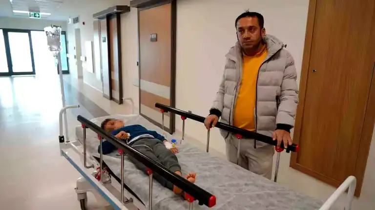 Kuduz Köpek Saldırısı: 6 Yaşındaki Ahmet Ağır Yaralı!