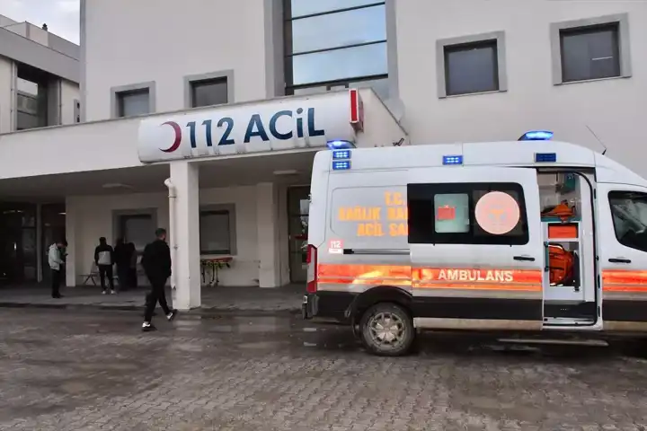 Besni'de İnşaat Alanında Kavga: 2 Yaralı