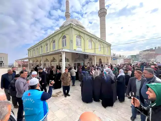 Besni'den Kutsal Topraklara 41 Kişilik Umre Kafilesi