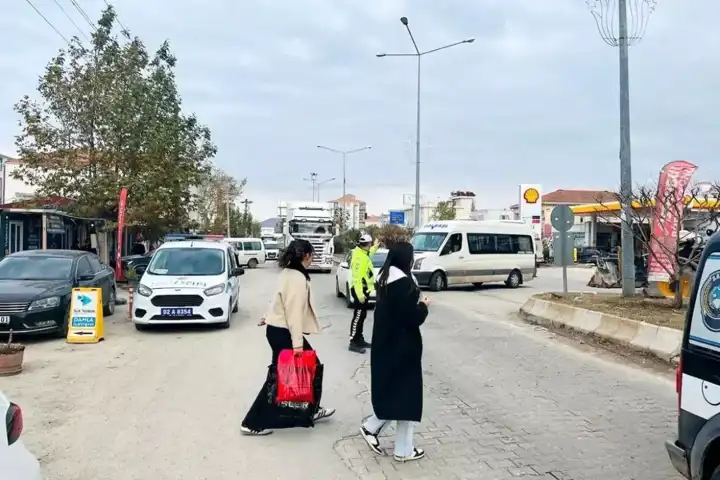 İlçede Yaya Trafik Eğitimi Verildi