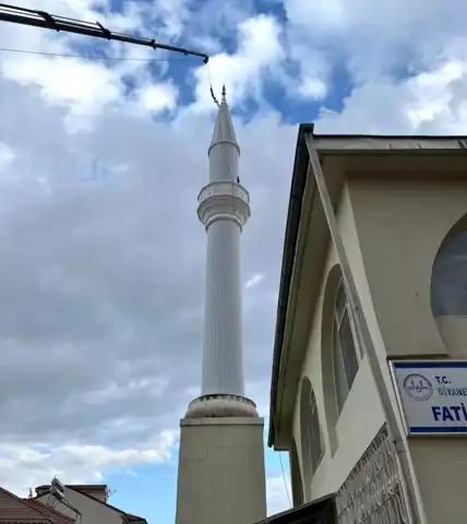 Depremde Yıkılan Minareler Yeniden İnşa Edildi