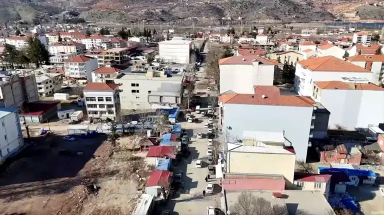 Gölbaşı'nda Deprem Yıkımı Başladı
