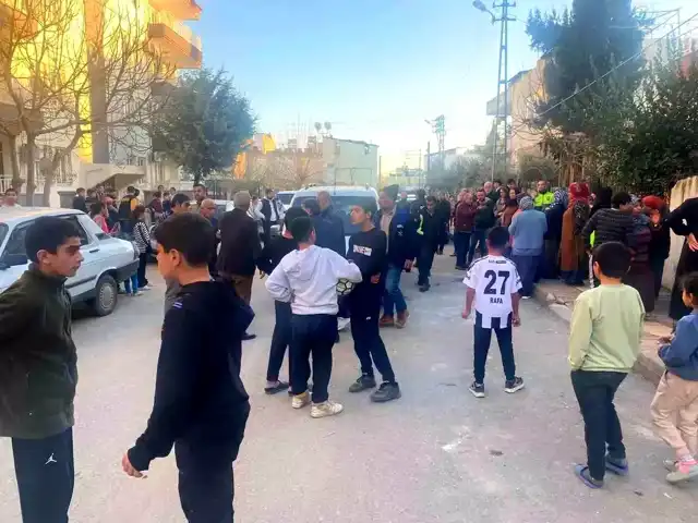 Adıyaman'da 7 Yaşındaki Çocuk, Hafif Ticari Araç Kazasında Ağır Yaralandı
