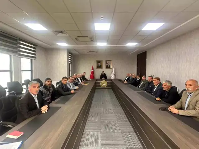 Samsat'ta Köylere Hizmet Toplantısı