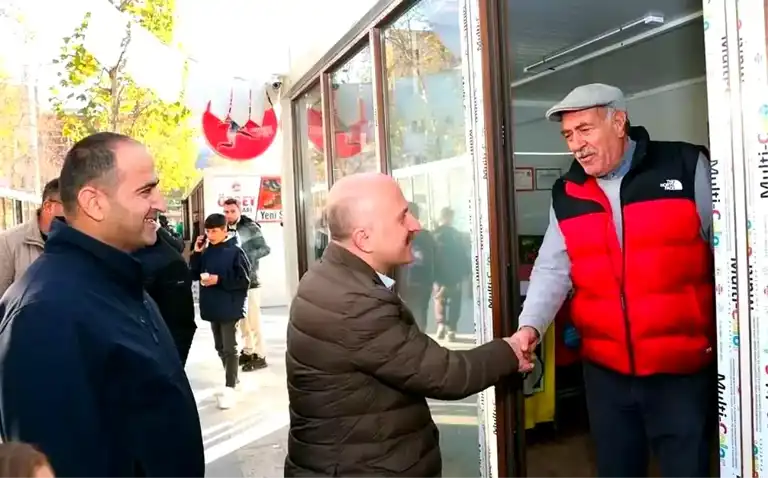 Vali Varol, Esnafla Buluştu